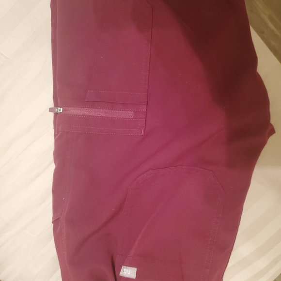 Figs Pants - Figs scrubs xsmall in top. Small in bottom